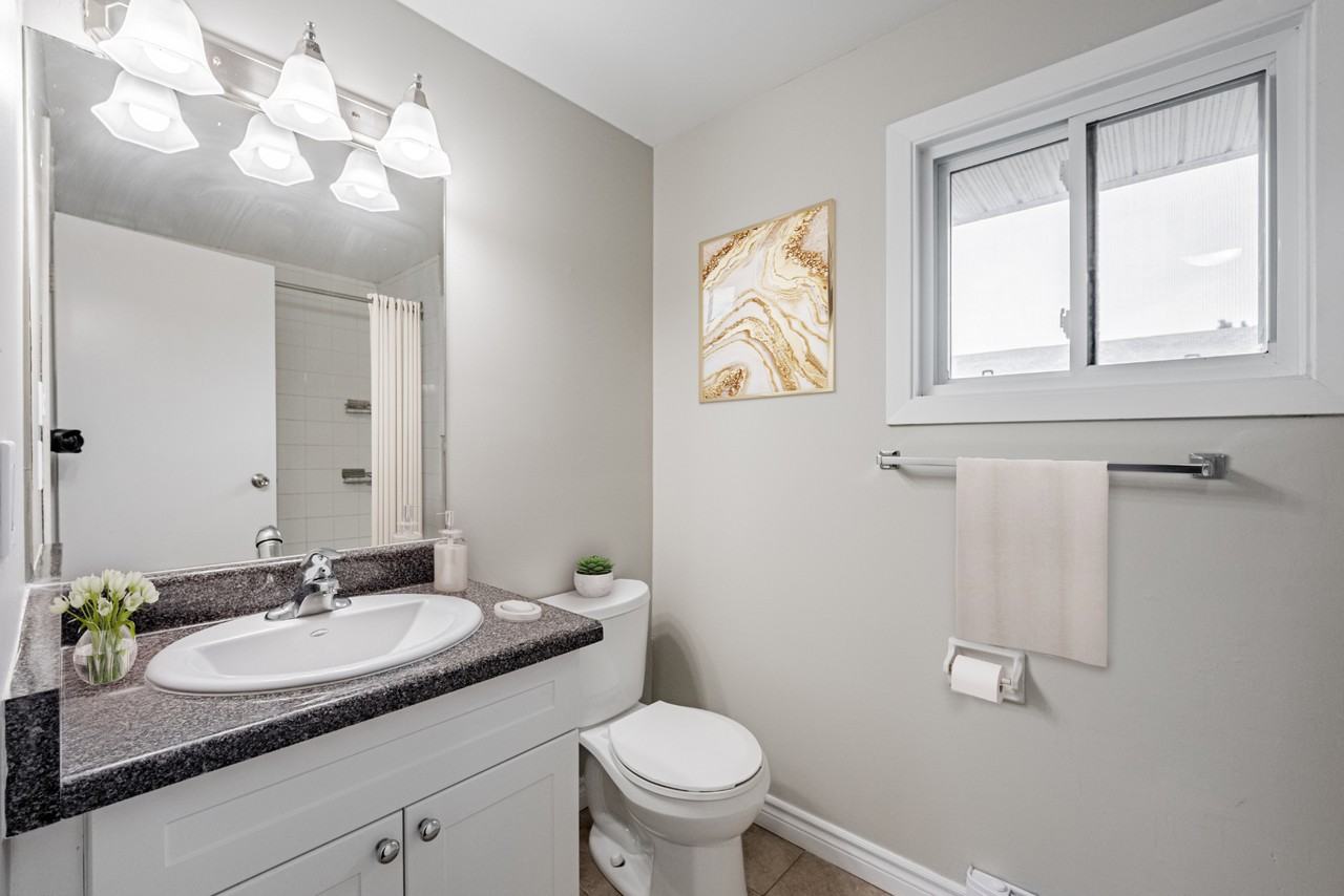 678 Upper Queen Street - Photo 7 of 12