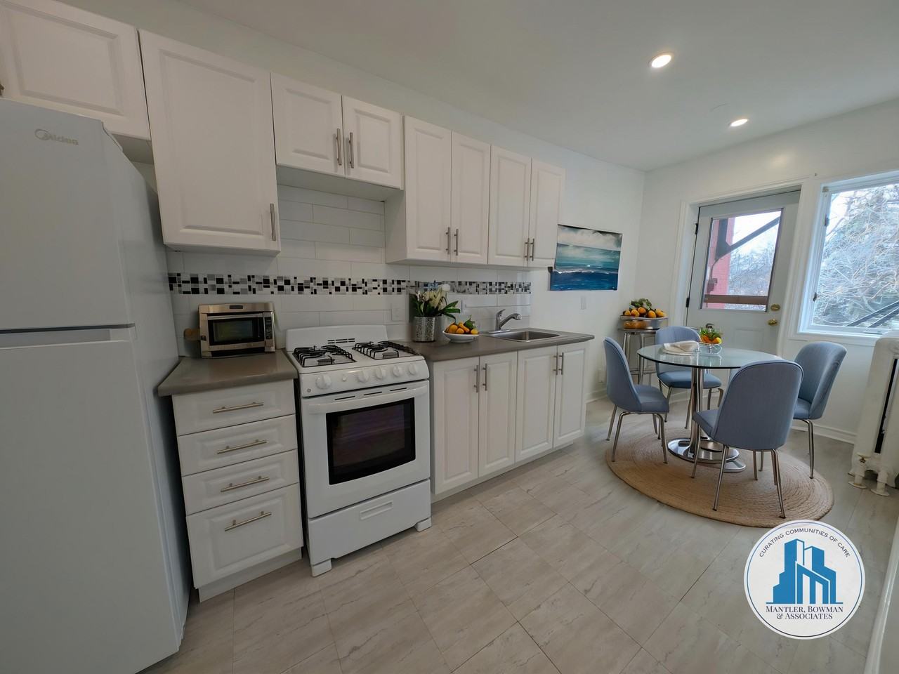 Queen Street Apartments - Photo 3 of 9