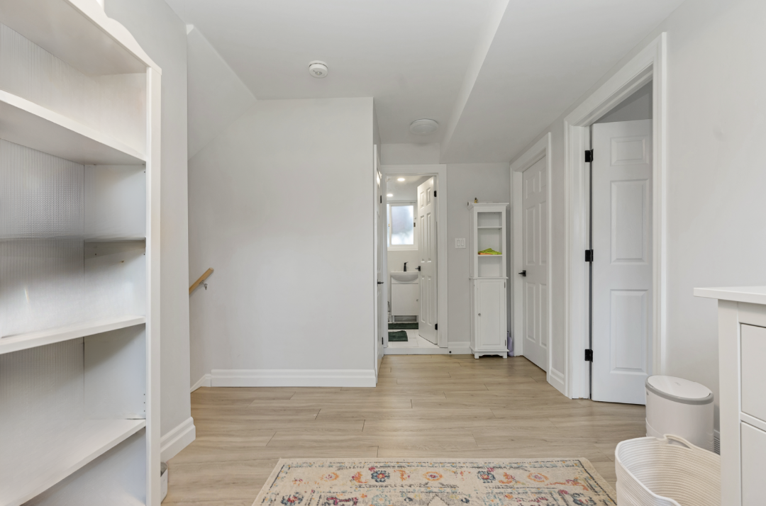 91 Ottaway Ave, Barrie, ON L4M 2X1, Canada - Photo 2 of 9