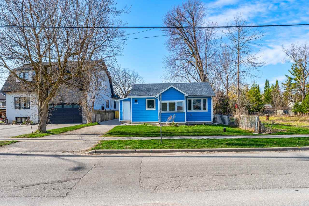 1240 Killarney Beach Rd - Photo 2 of 24