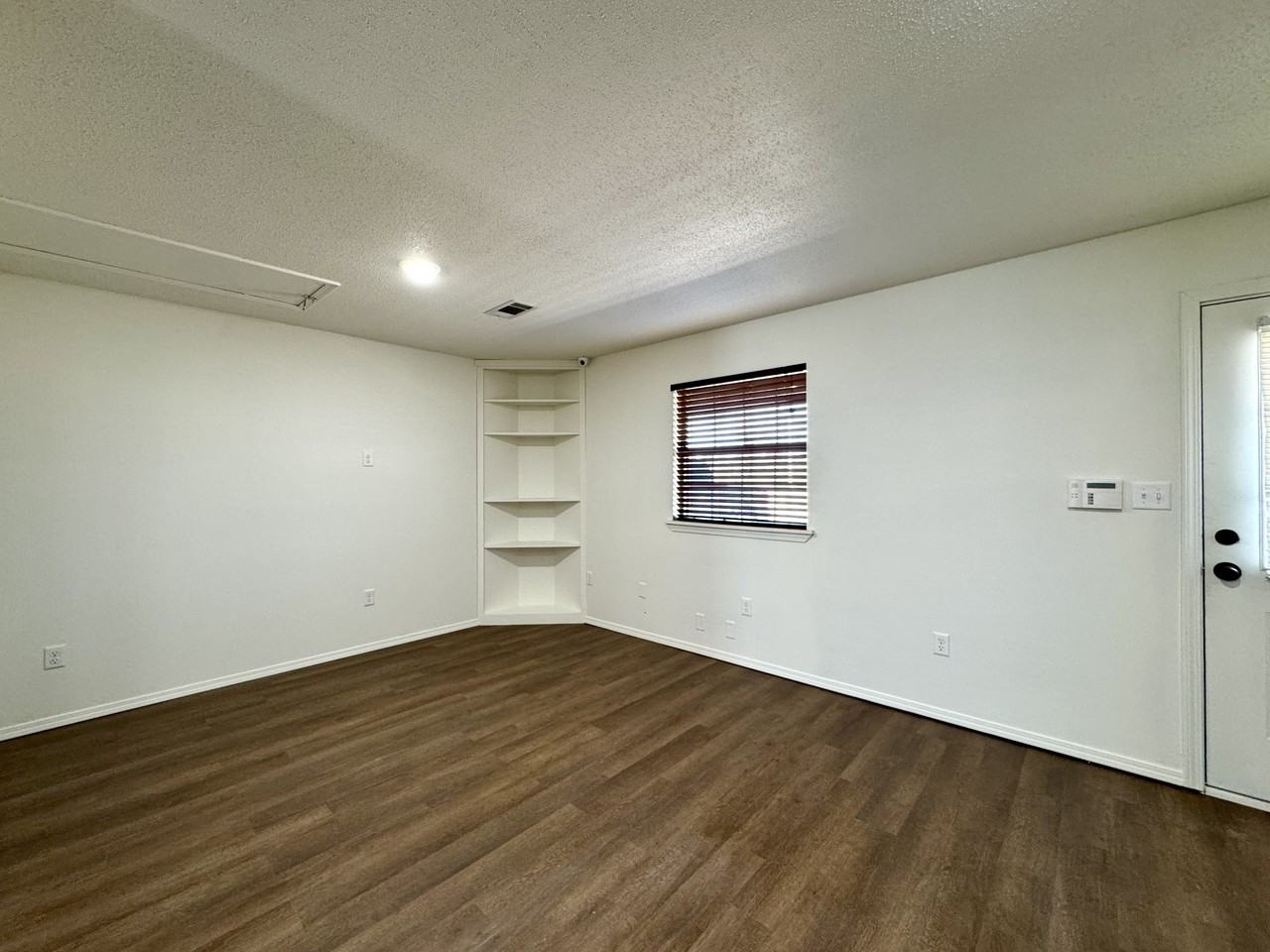 102 Davis Lane-B #B - Photo 3 of 8
