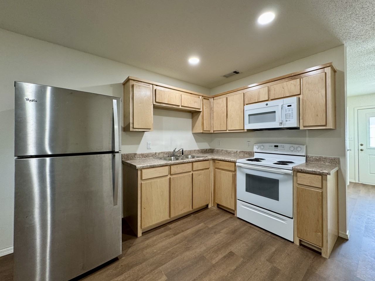 102 Davis Lane-B #B - Photo 4 of 8
