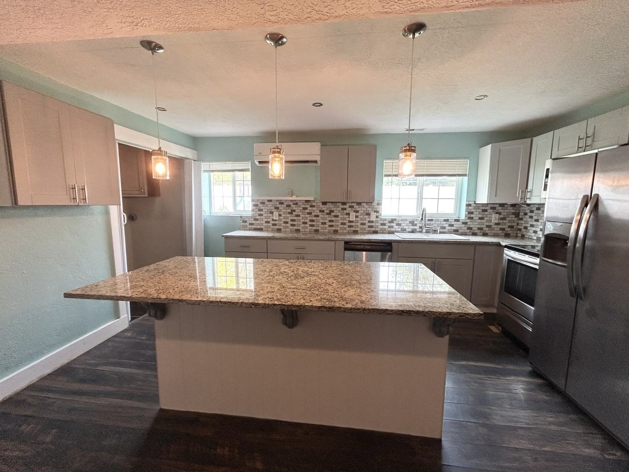 453 E Fort Union Blvd #1 - Photo 4 of 10