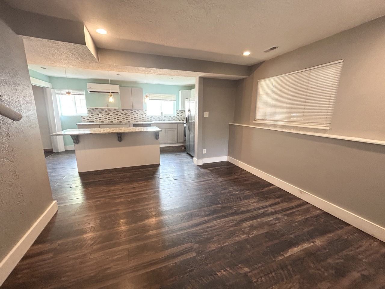 453 E Fort Union Blvd #1 - Photo 6 of 10