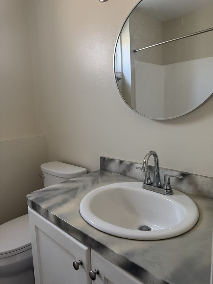 1431 Monroe - 4 #4 - Photo 6 of 10