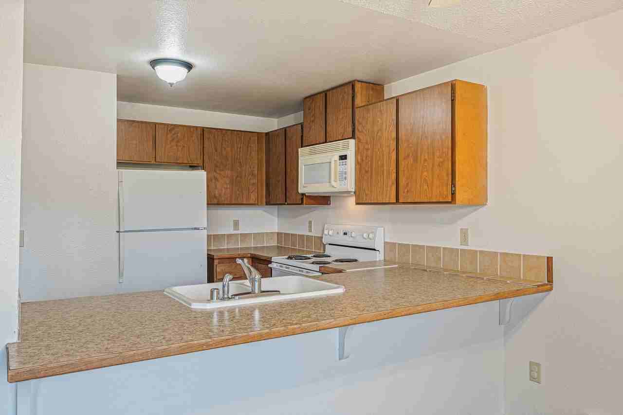 653 Myrtine St #A - Photo 6 of 21