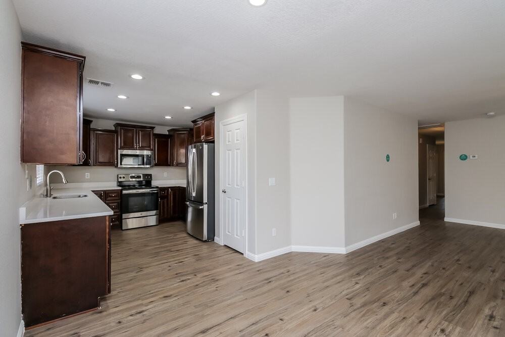 878 E Pollino St - Photo 7 of 16