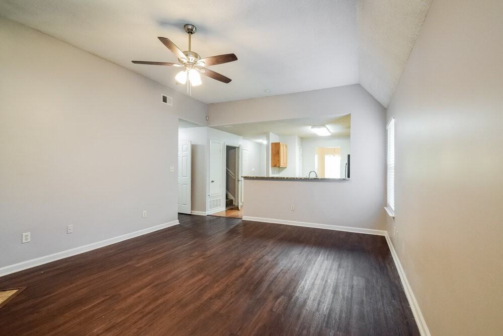 5604 Corvin Ln - Photo 5 of 17