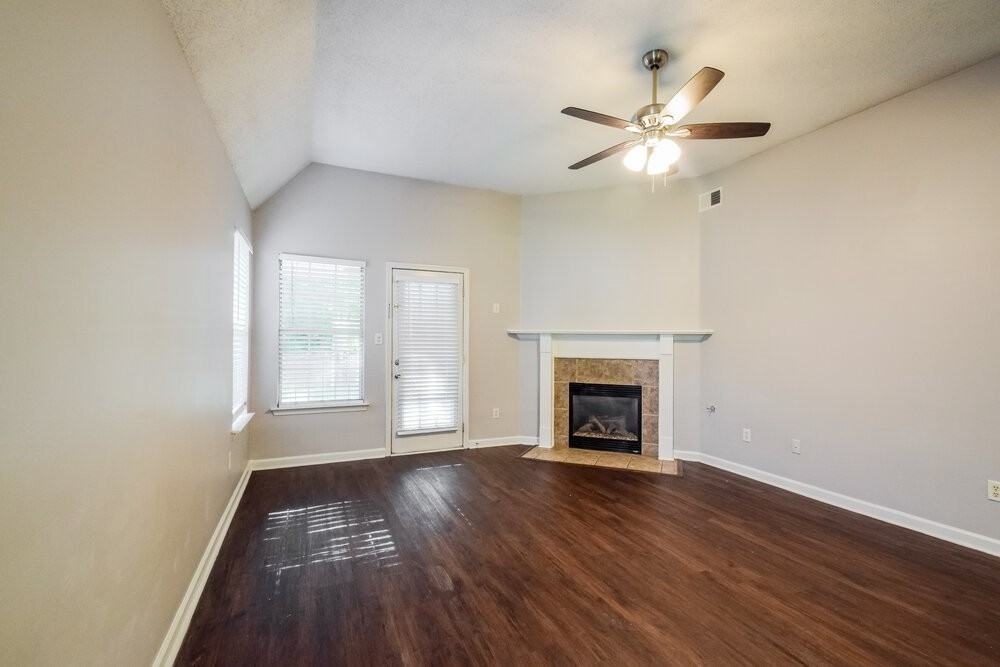 5604 Corvin Ln - Photo 6 of 17