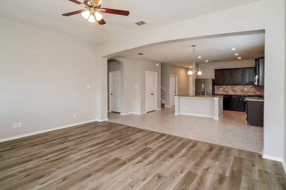 9719 Belmore Cv - Photo 5 of 17