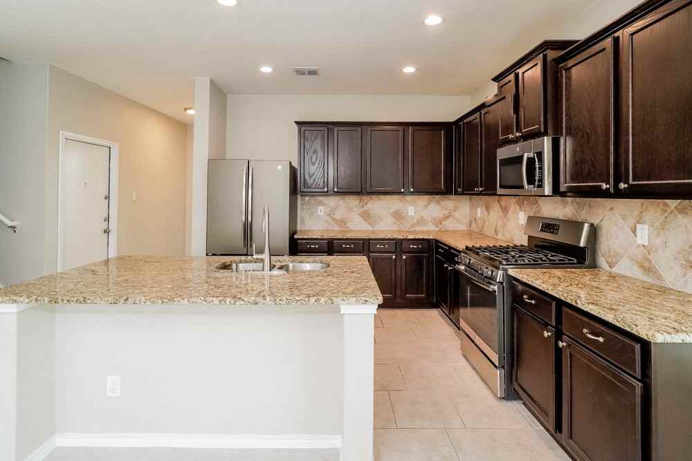 9719 Belmore Cv - Photo 7 of 17