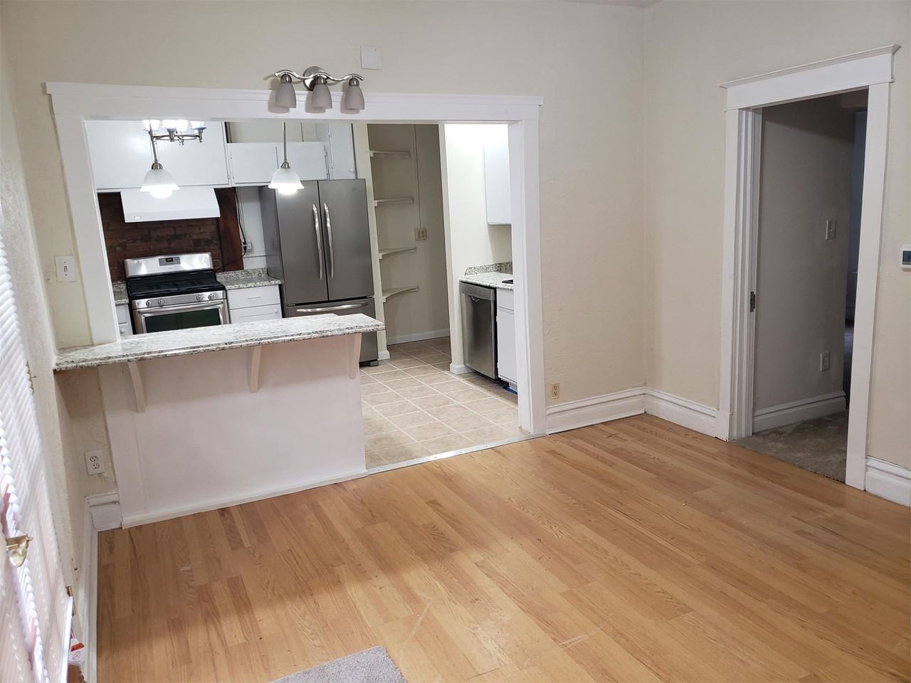 1620 Grove St #3 - Photo 3 of 11