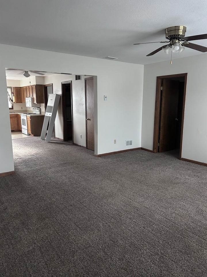 2676 S Isabella Rd #1 - Photo 3 of 23