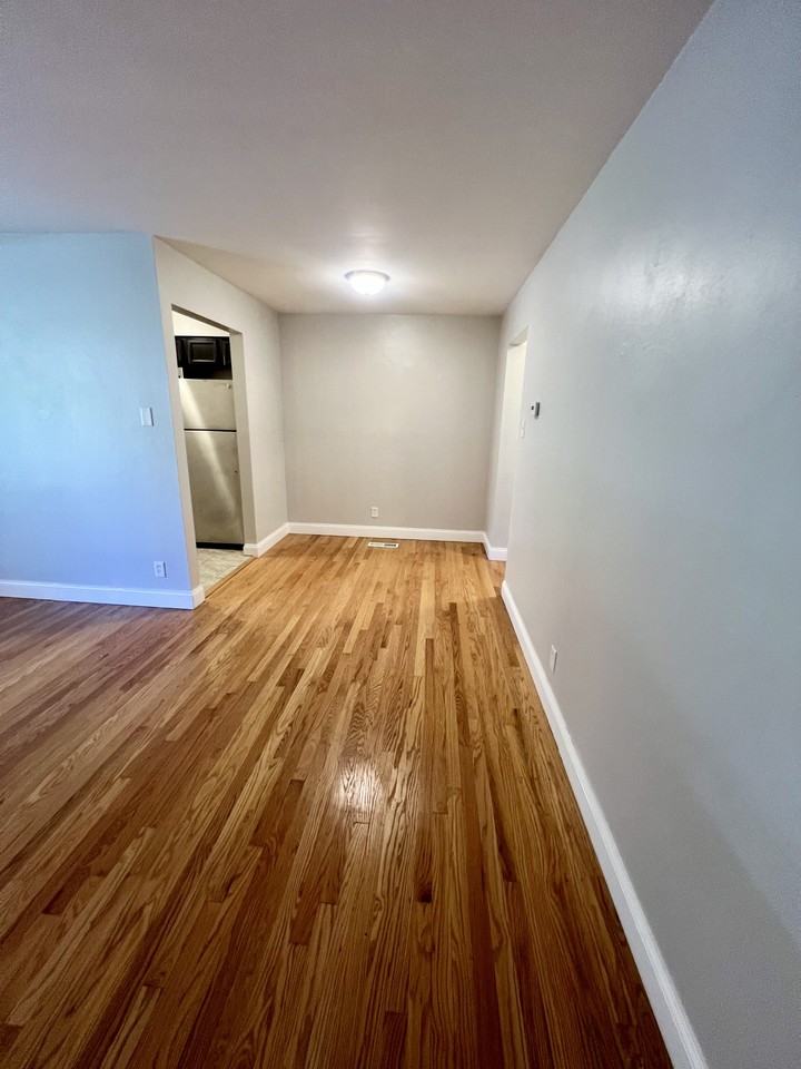 929 Brookside Ave #929A - Photo 5 of 13