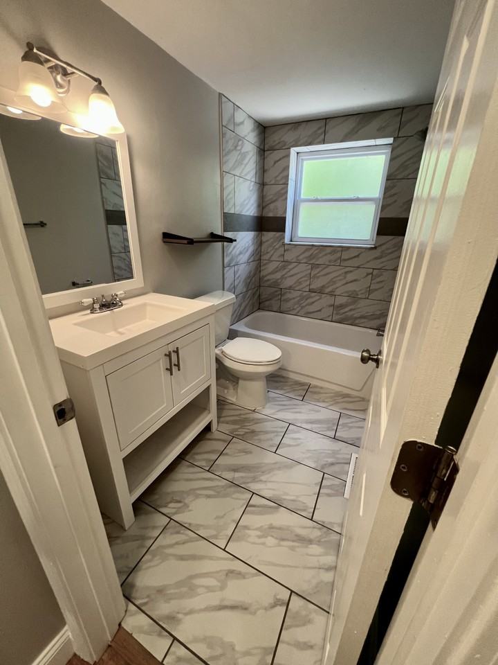 929 Brookside Ave #929A - Photo 7 of 13