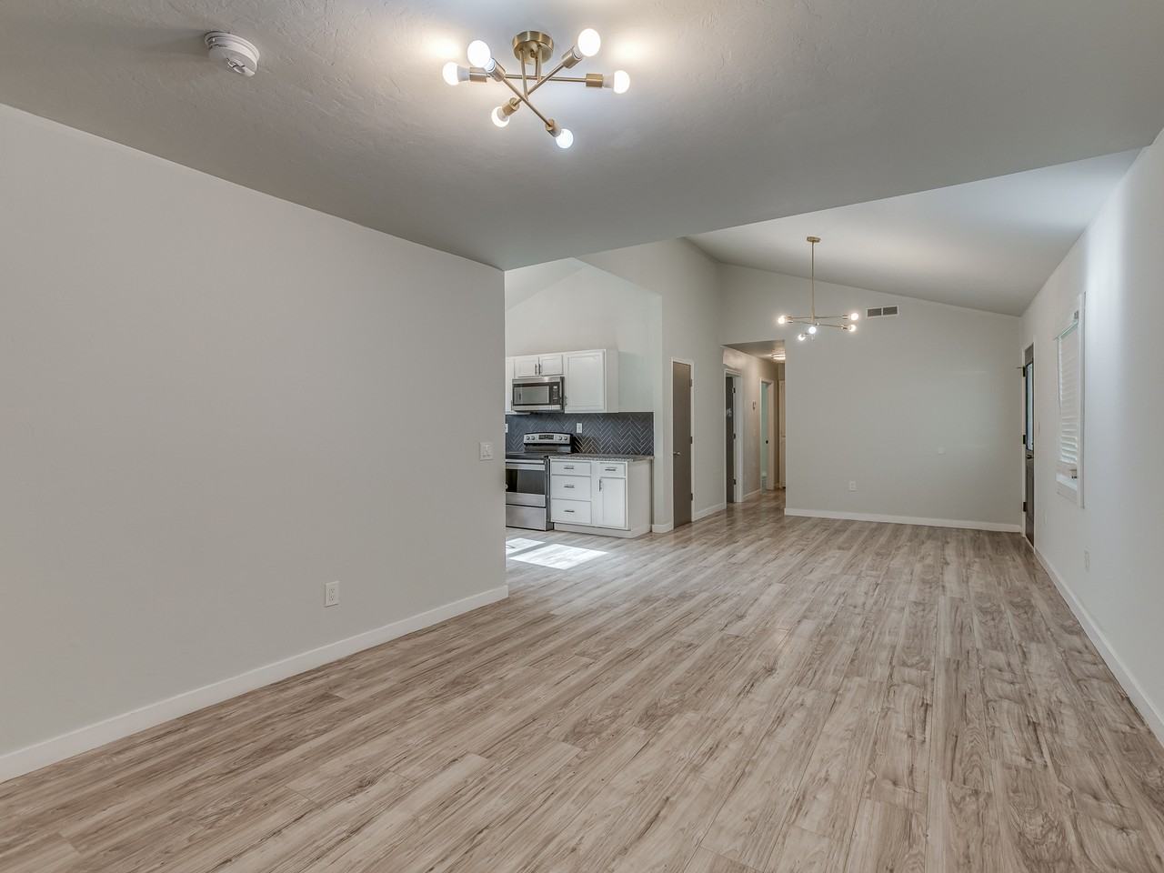 1400 Alan Ln #1 - Photo 5 of 32