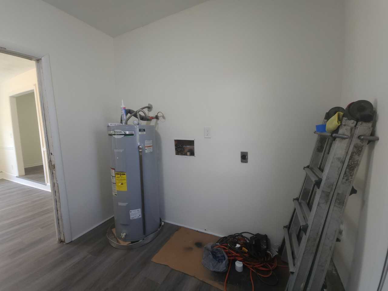 846 Drawbridge Dr - Photo 6 of 23