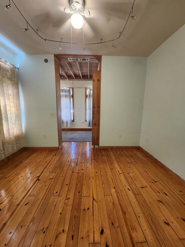 626 Water St #1 - Photo 5 of 10