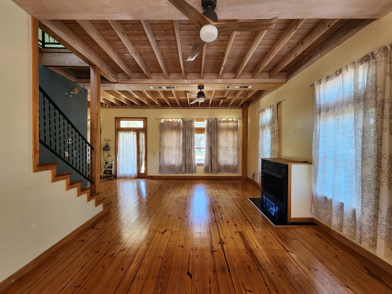 626 Water St #1 - Photo 6 of 10