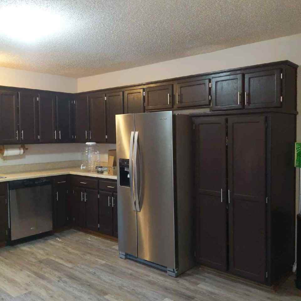 906 Foxridge Dr #1 - Photo 2 of 10