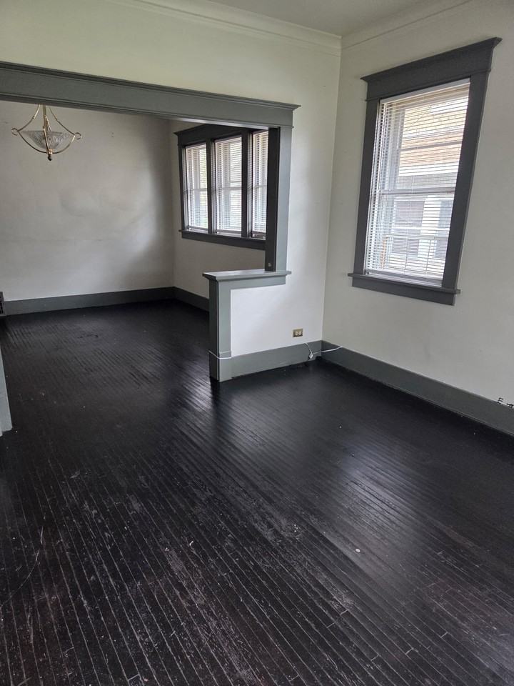 429 W Hanssler Pl #1 - Photo 2 of 7