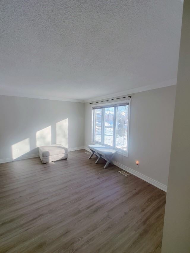 972 Killarney Cres #1 - Photo 2 of 10