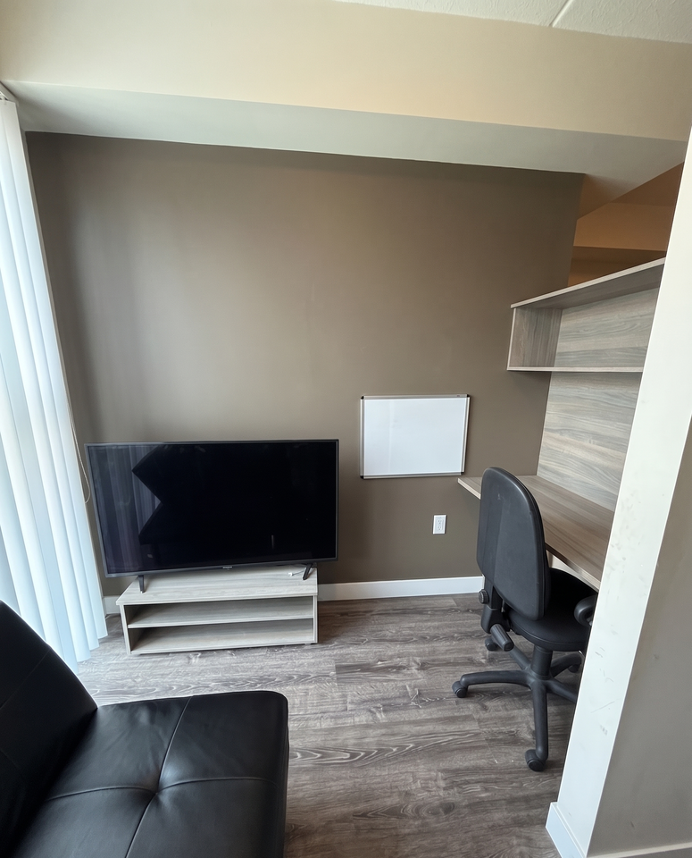 257 Hemlock St #1 - Photo 4 of 6
