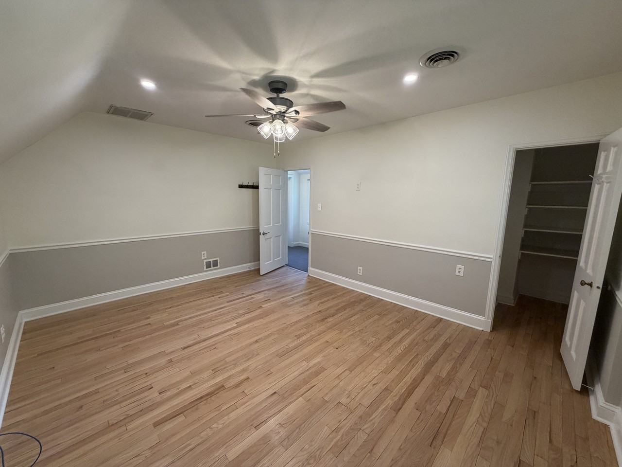 8 East Seminary Avenue - 2nd East #2ndEAST - Photo 3 of 16