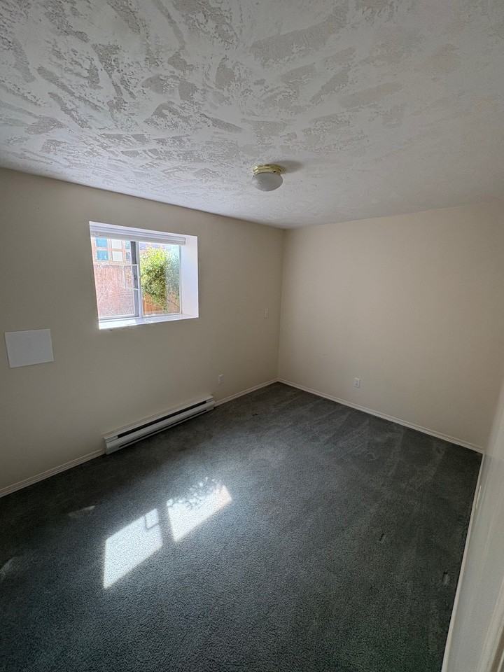 2559 Cranmore Rd Lowr - Photo 5 of 16