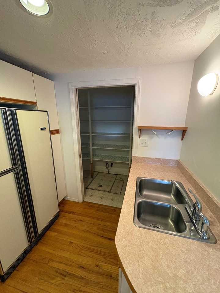 2559 Cranmore Rd Lowr - Photo 7 of 16