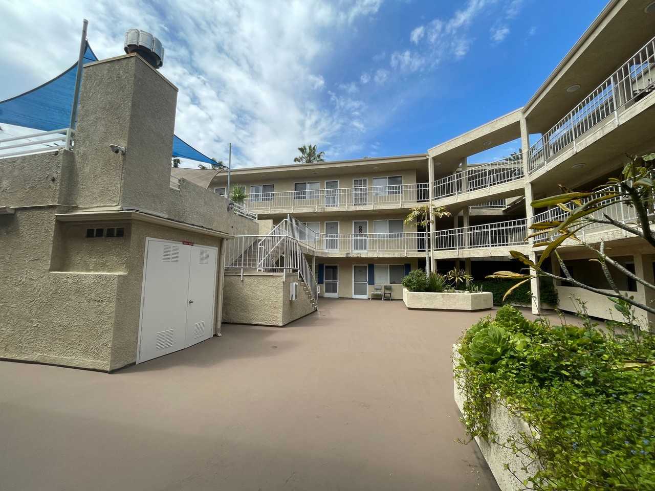 Elm Terrace Apartments - Photo 6 of 18