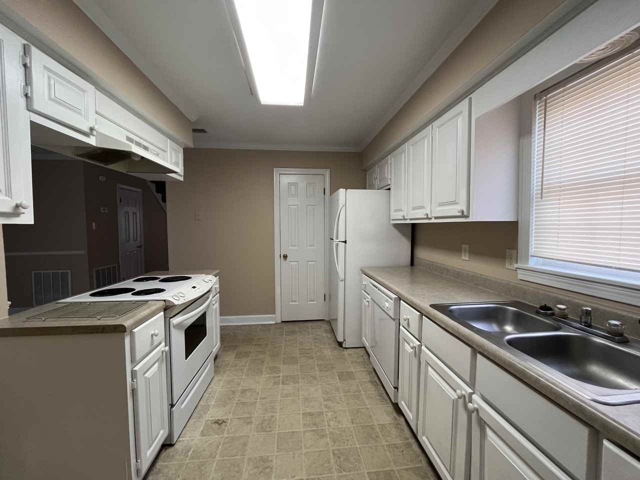 220 Hickory Trl #1 - Photo 4 of 7