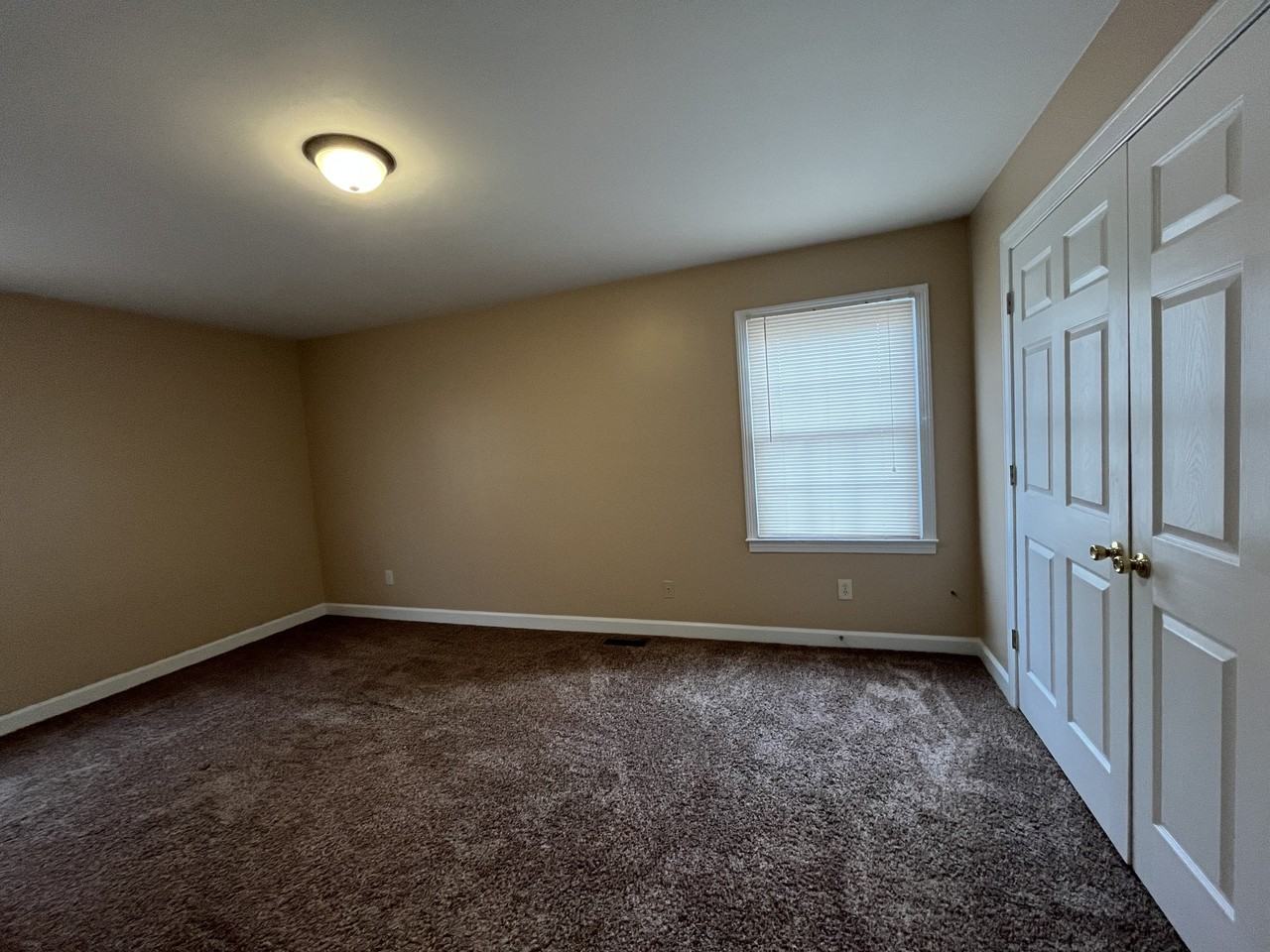 220 Hickory Trl #1 - Photo 5 of 7