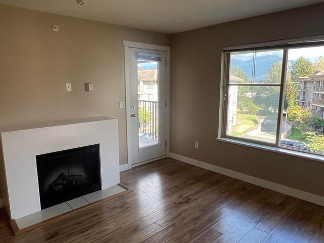 45559 Yale Rd #401 - Photo 4 of 10