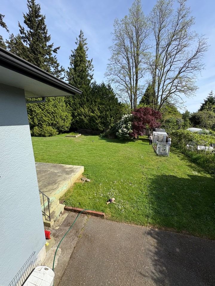 1840 Grandview Dr - Photo 2 of 14
