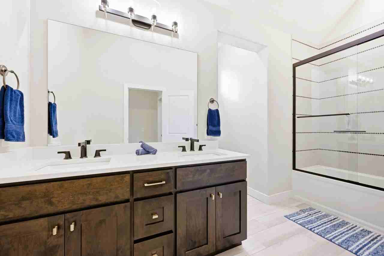 21383 Gold Rush Pl #1 - Photo 5 of 40
