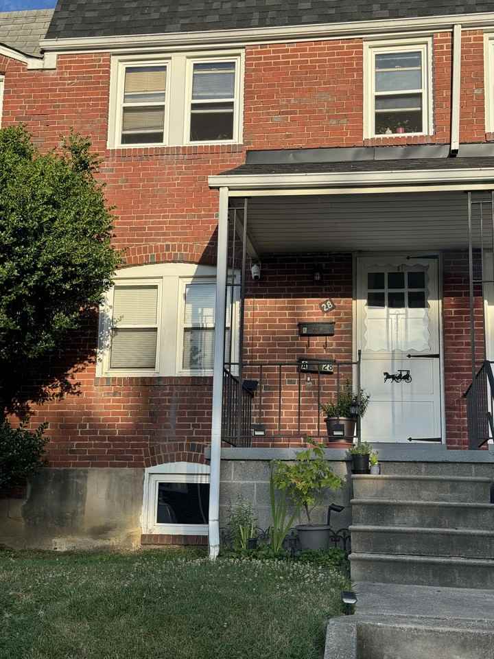 28 Warren Rd #B