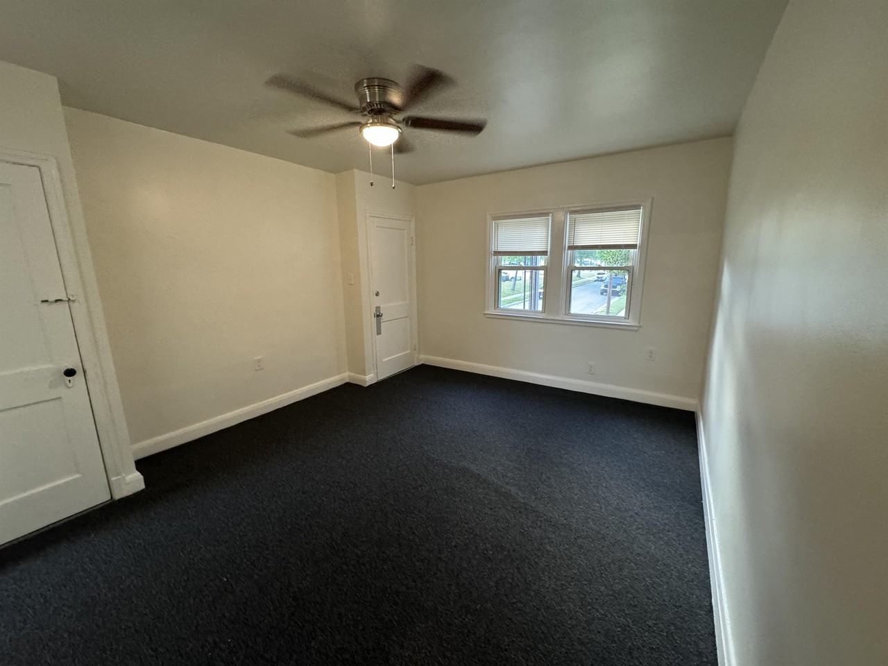 28 Warren Rd #B - Photo 4 of 18