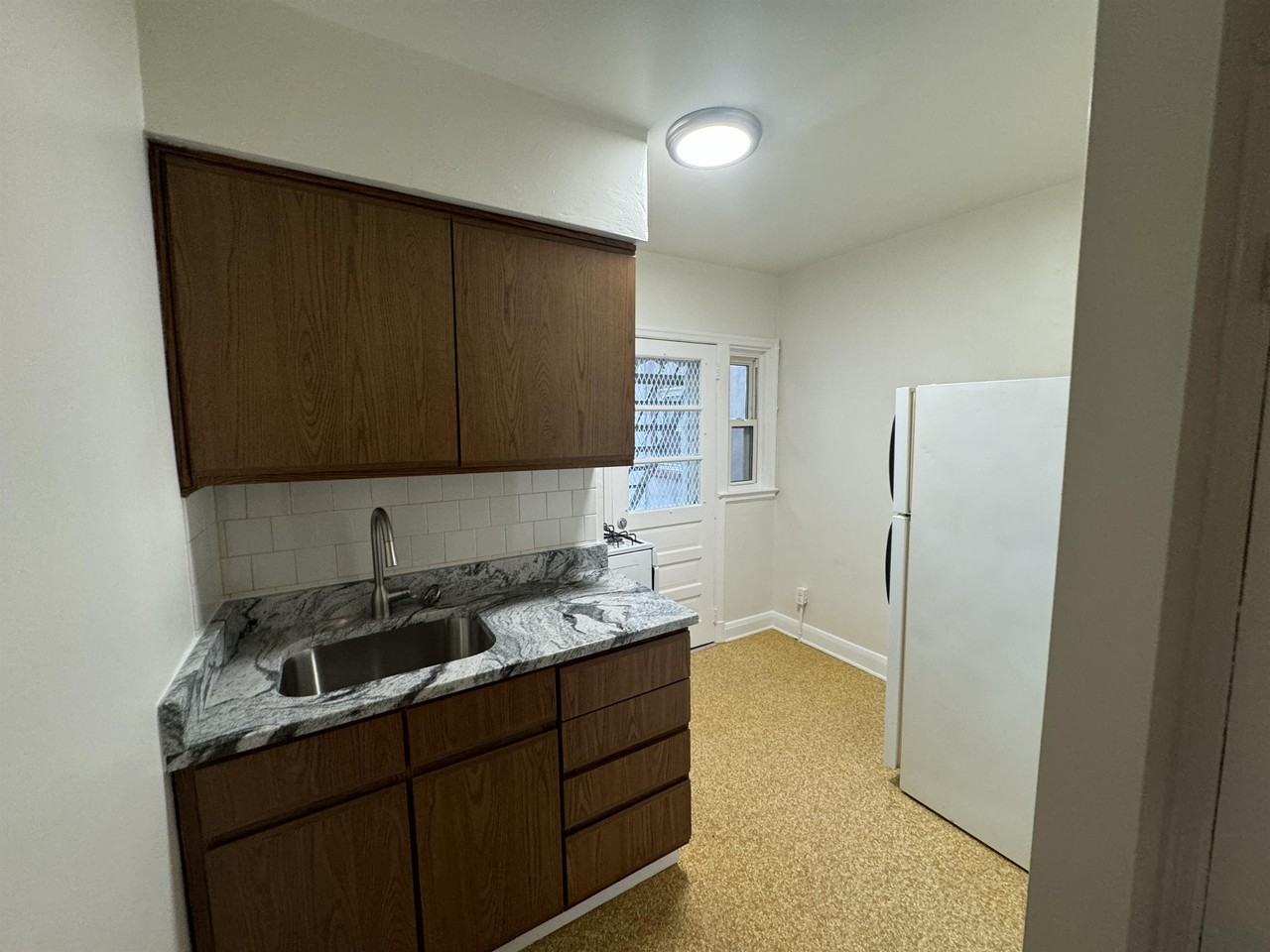 28 Warren Rd #B - Photo 6 of 18