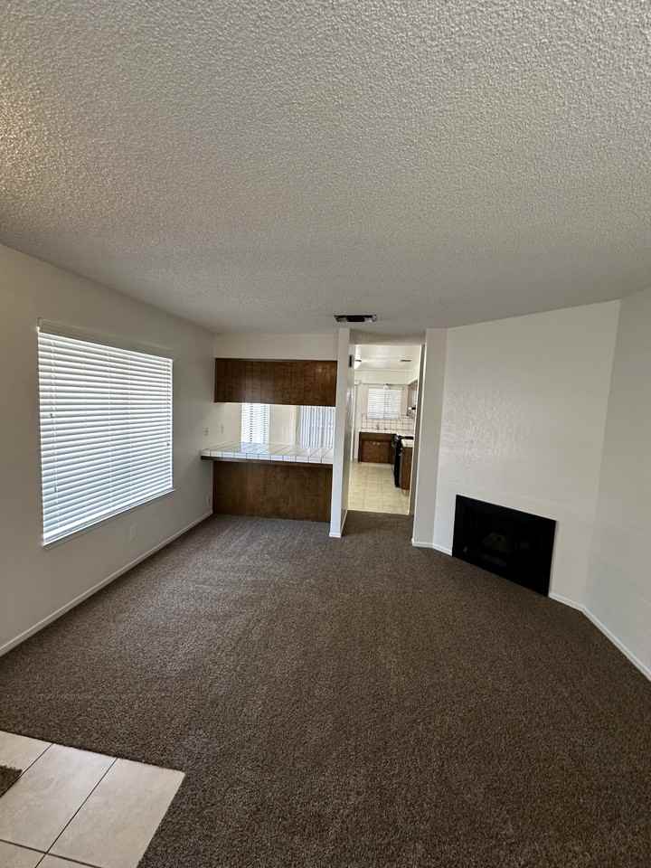 3817 W Packwood Dr #3817 - Photo 4 of 19