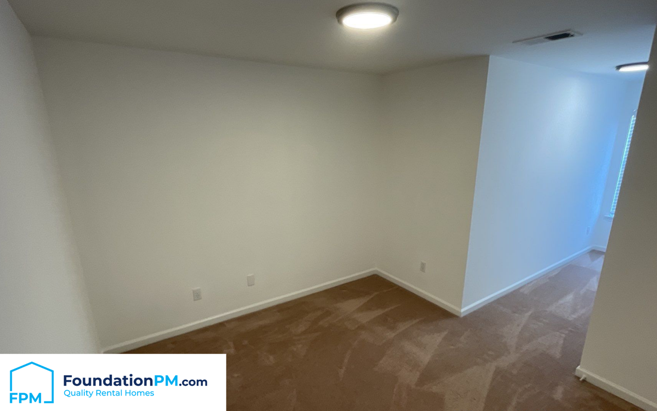 486 High Point Ter #2 - Photo 7 of 14