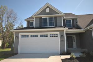 featured image of 4792 E Highland Pkwy #1