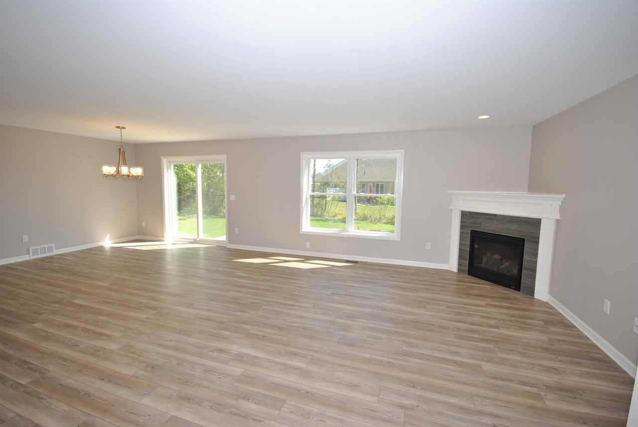 4792 E Highland Pkwy #1 - Photo 5 of 10