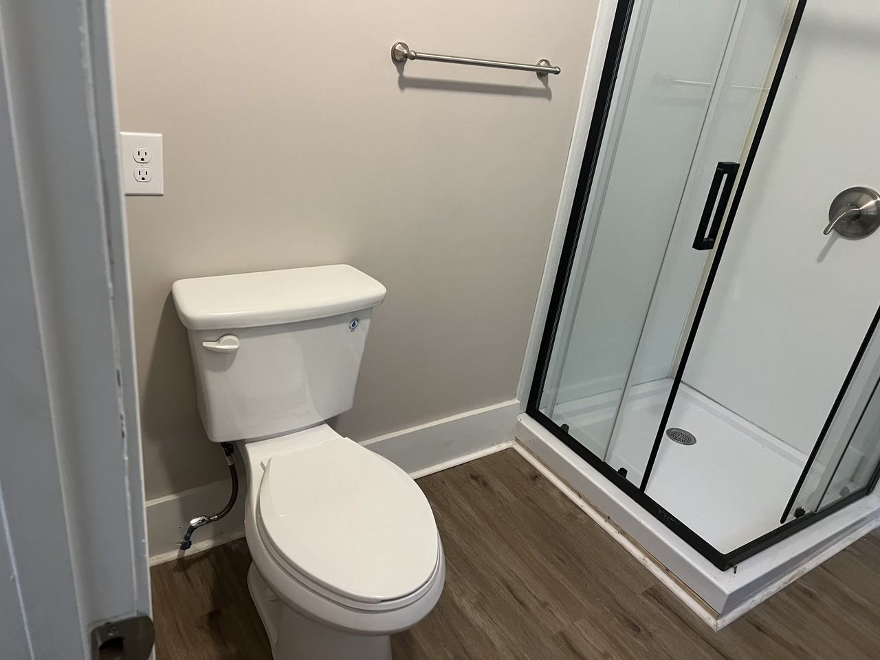 1409 N Main St #C - Photo 3 of 5