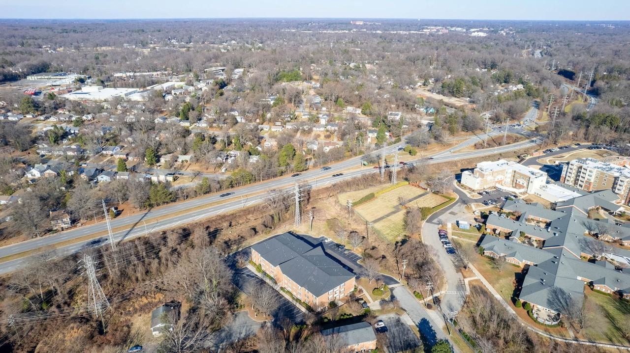 Wendover Ridge Apartments - Photo 6 of 18