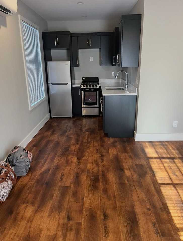 509 N Walnut St - Photo 2 of 3