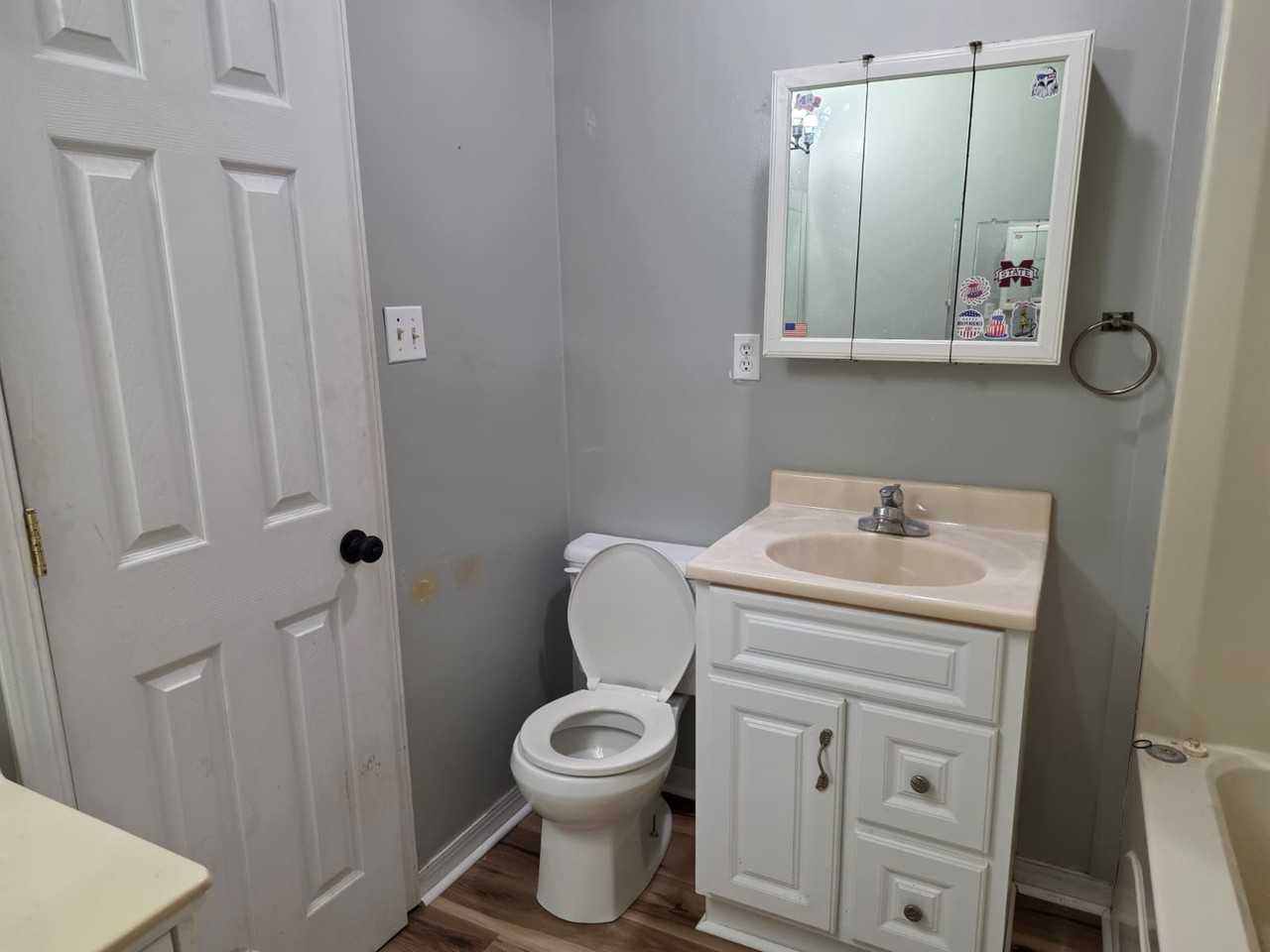 2122 Taft Ave #1 - Photo 3 of 9