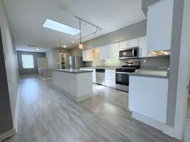 featured image of 7 W Philadelphia St