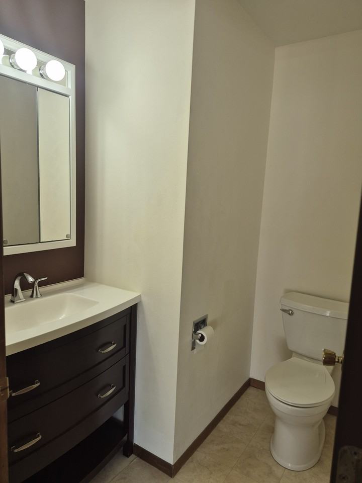 515 W 13th St #1 - Photo 7 of 18