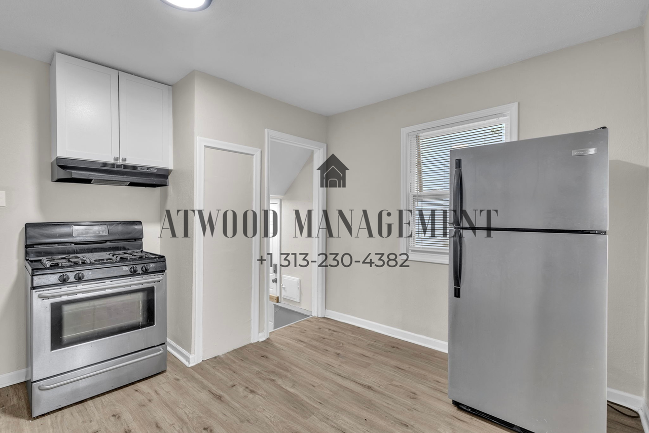 7600 Dobel St - Photo 5 of 15